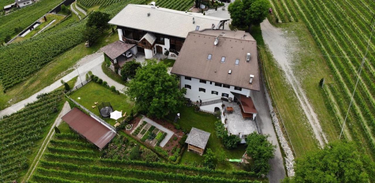 Strasserhof Tenuta-Weingut Vahrn Exterior foto